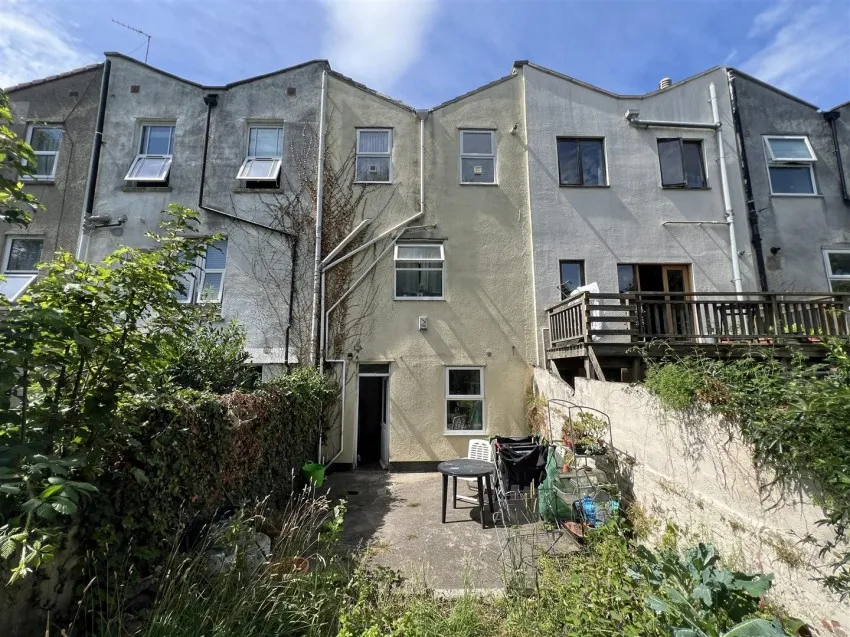 11,
                                Hepburn Road, St Pauls,
                                Bristol, BS2 8UD