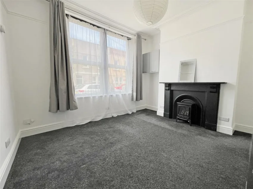 11,
                                Hepburn Road, St Pauls,
                                Bristol, BS2 8UD