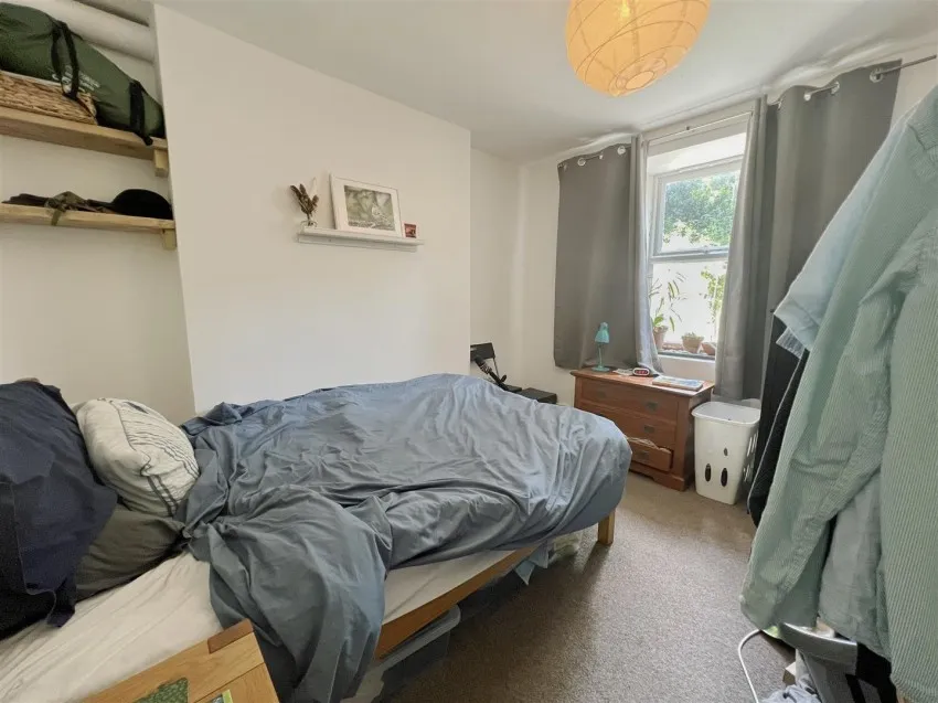 11,
                                Hepburn Road, St Pauls,
                                Bristol, BS2 8UD