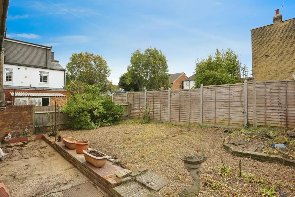 2 bed Semi-Detached