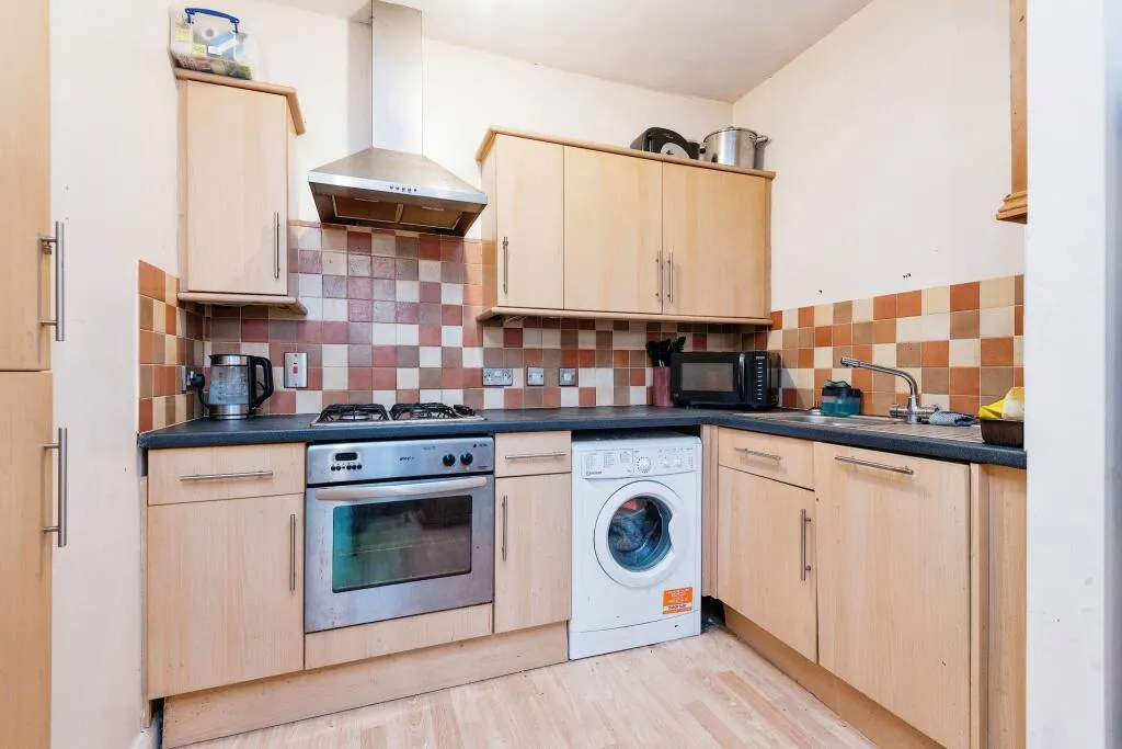 2 bed Ground Flat