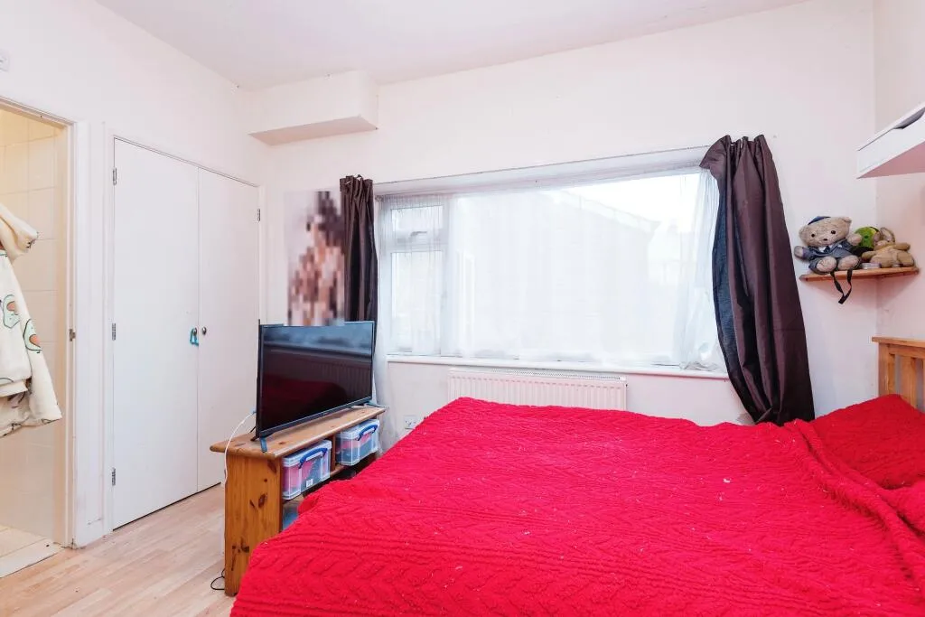 2 bed Ground Flat