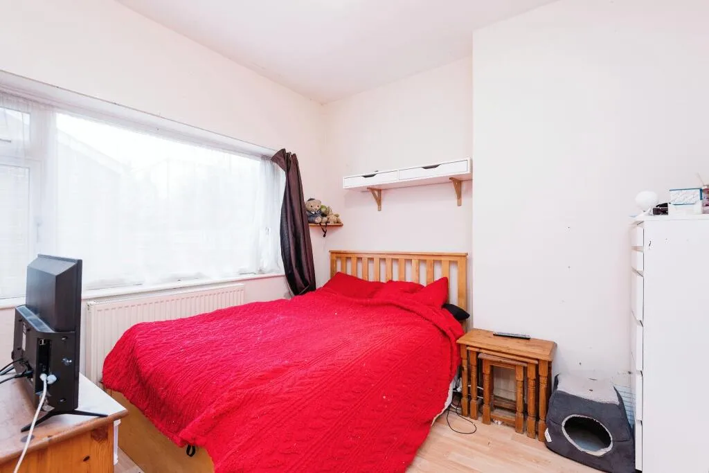 2 bed Ground Flat