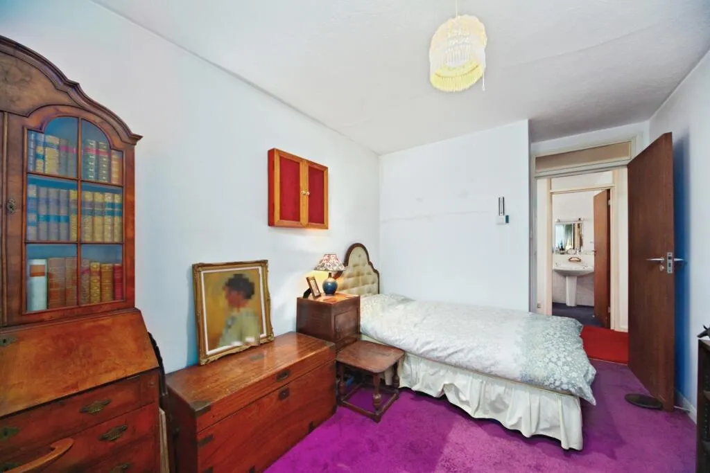 2 bed Block of Apartments