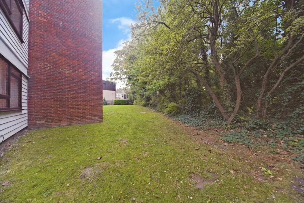 2 bed Block of Apartments