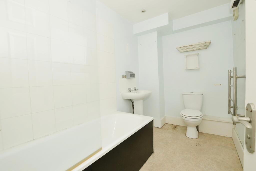 1 bed Maisonette