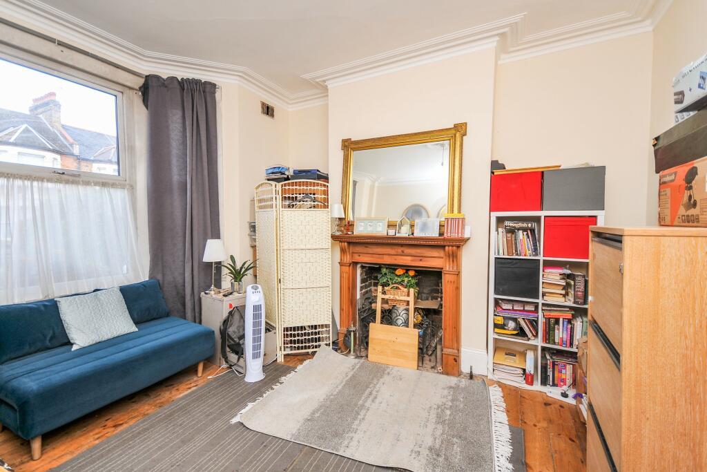 4 bed Terraced
