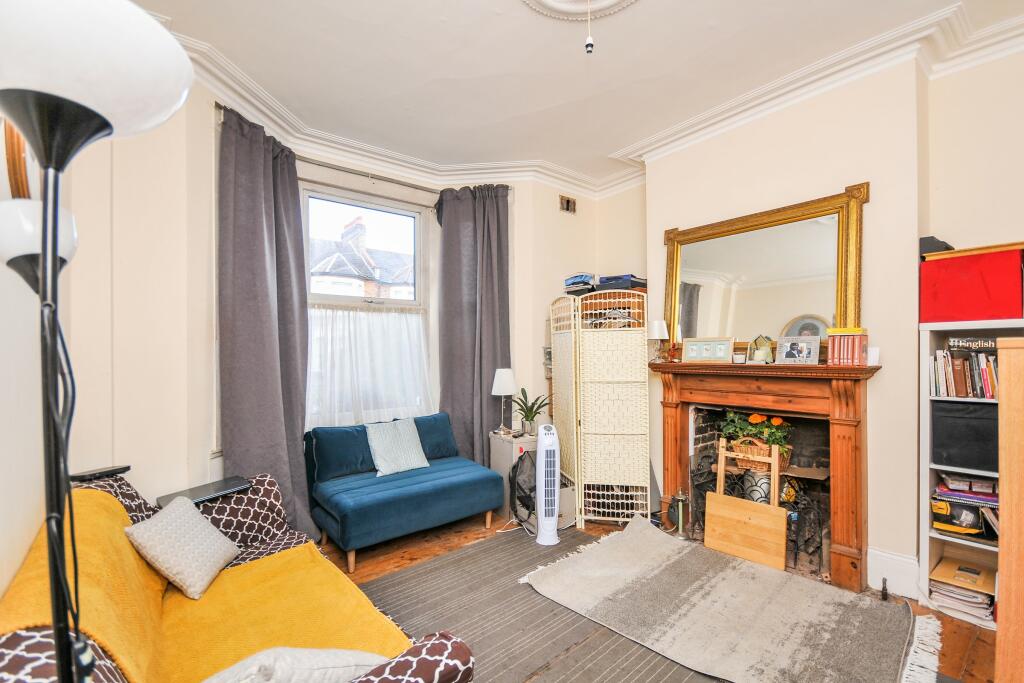 4 bed Terraced