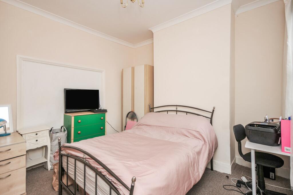 4 bed Terraced