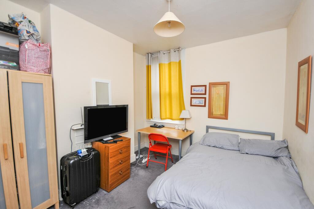 4 bed Terraced