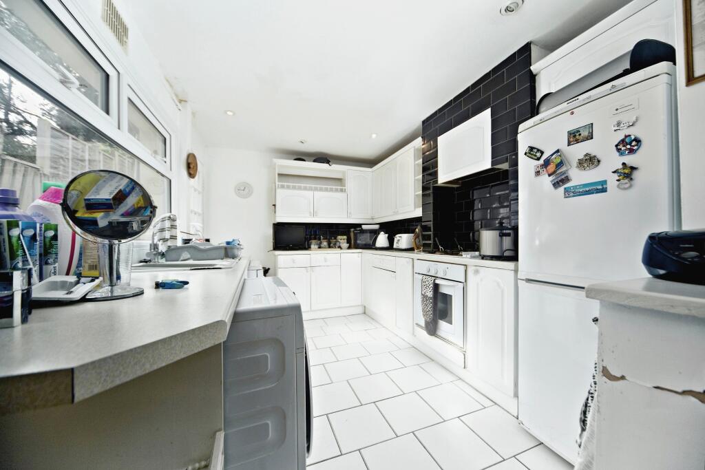 2 bed Semi-Detached