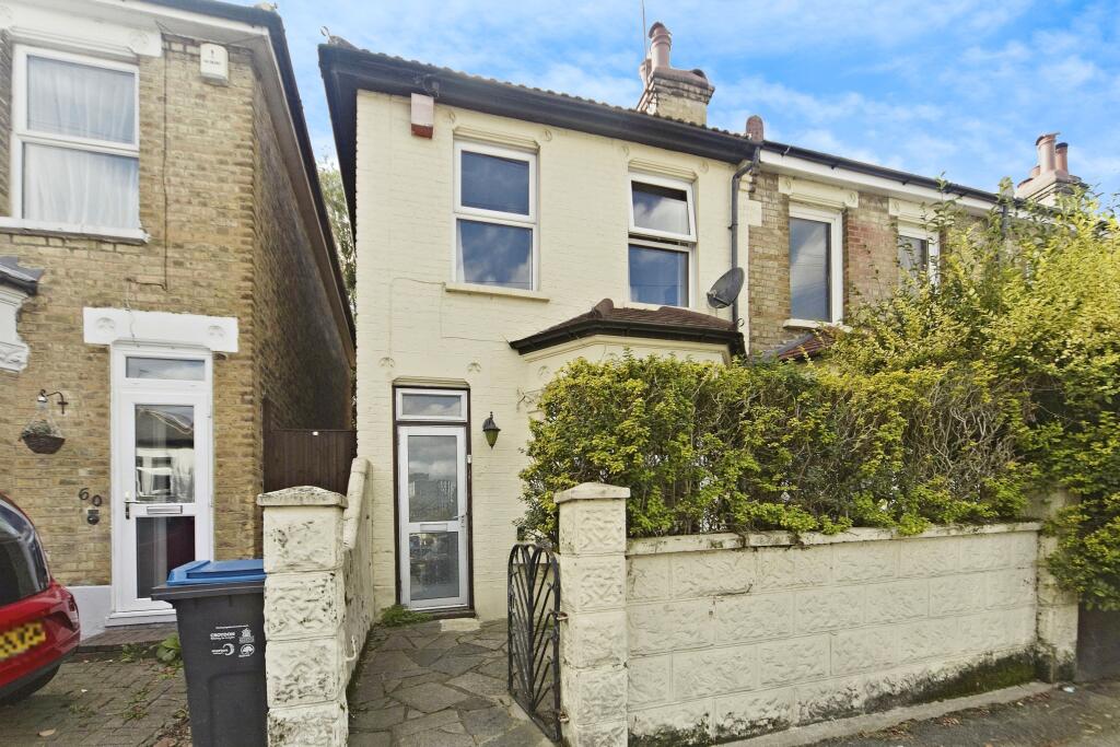 2 bed Semi-Detached