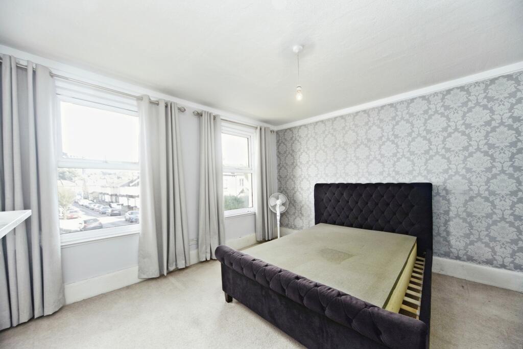 2 bed Semi-Detached