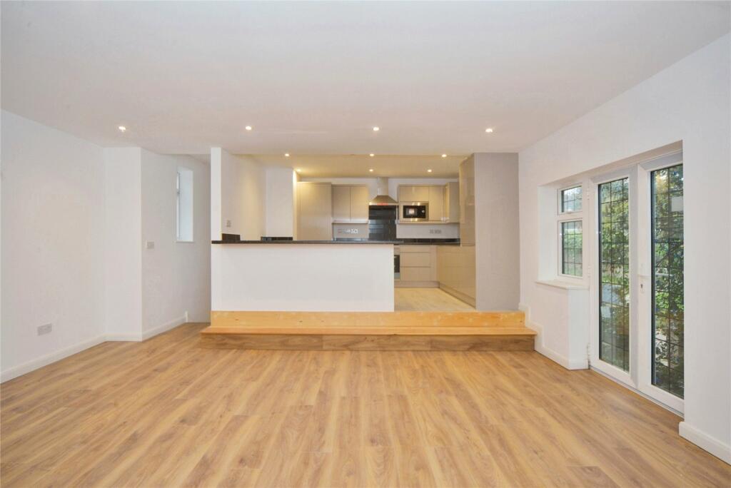 11 bed Block of Apartments