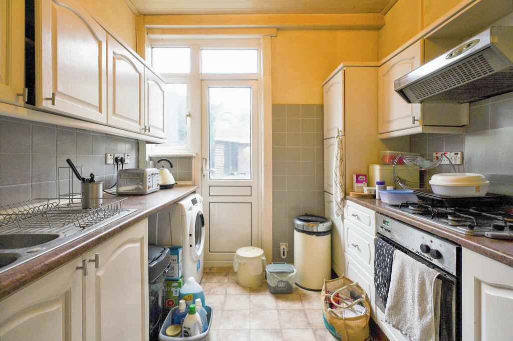 3 bed End of Terrace