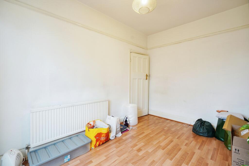 3 bed End of Terrace