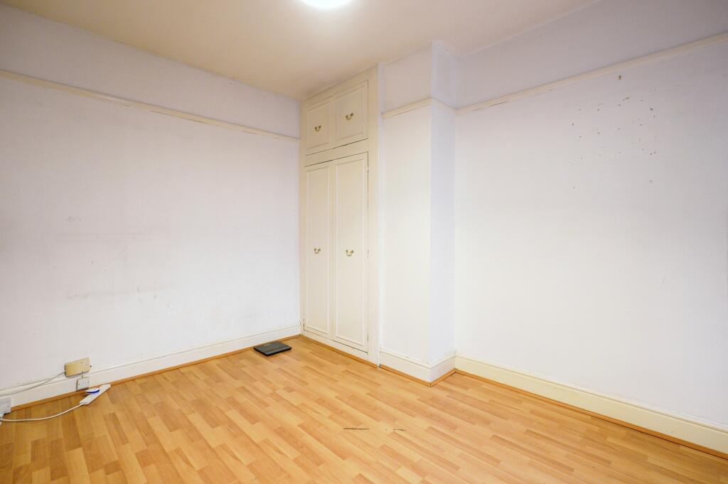 3 bed End of Terrace
