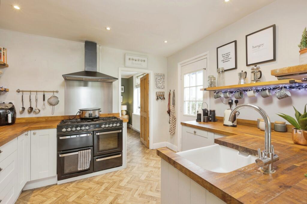 4 bed Bungalow