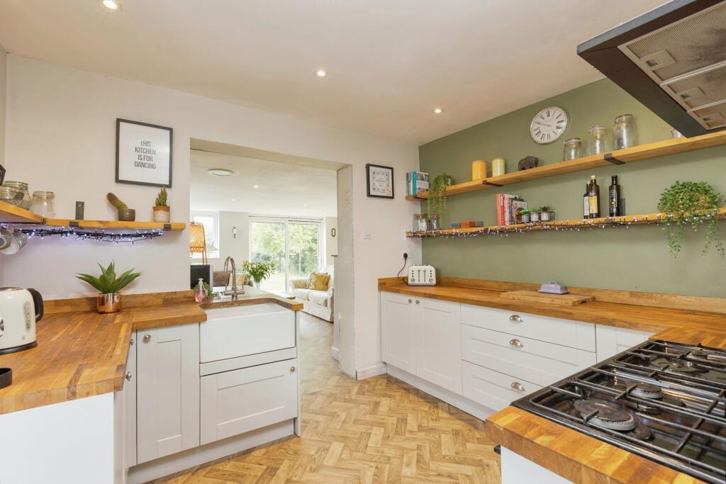 4 bed Bungalow