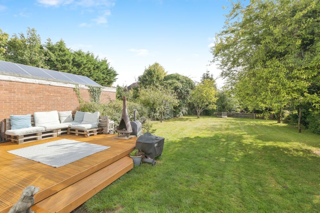 4 bed Bungalow