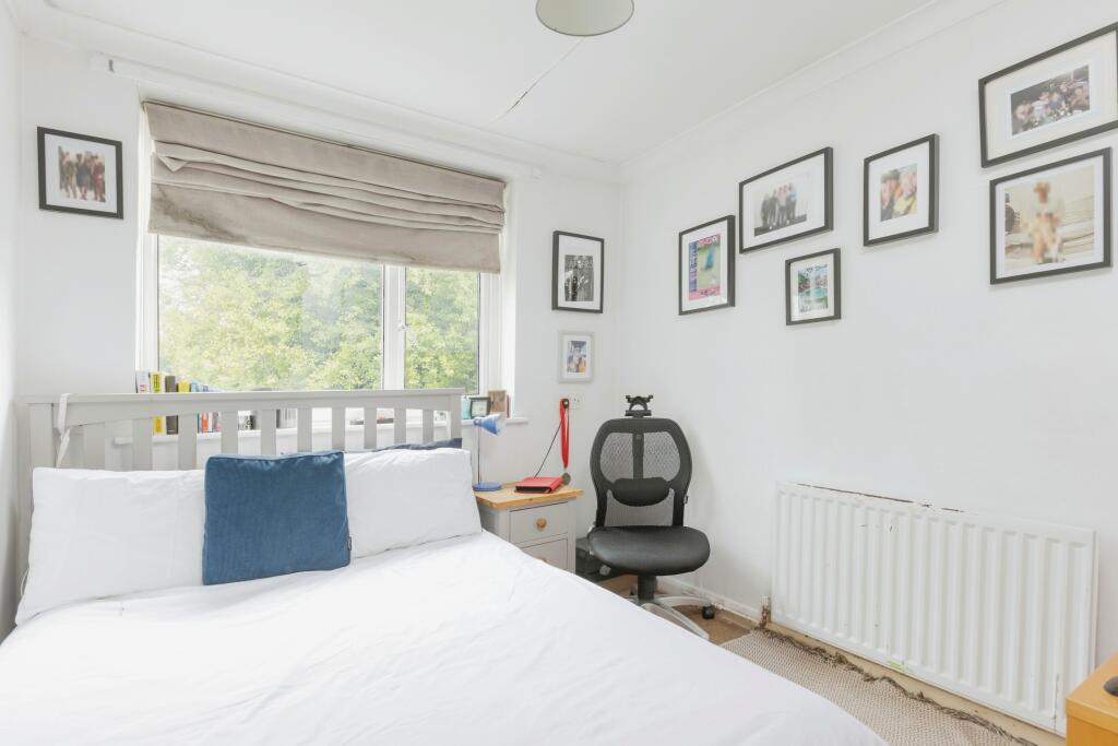 4 bed Bungalow