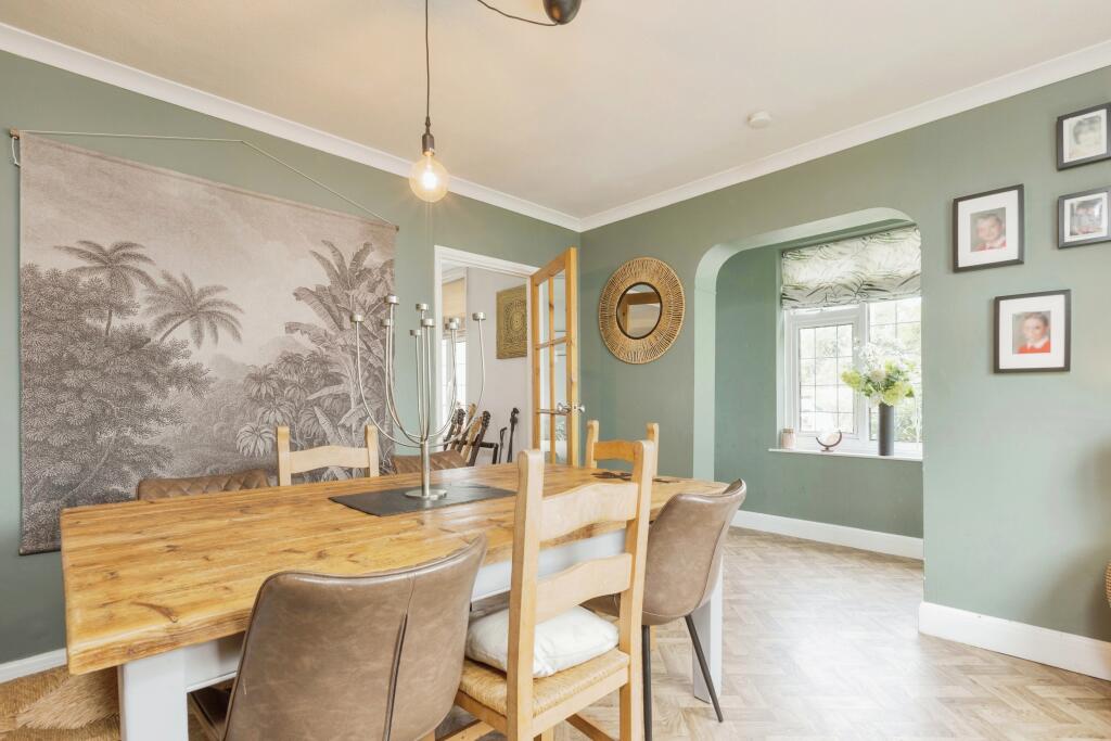 4 bed Bungalow