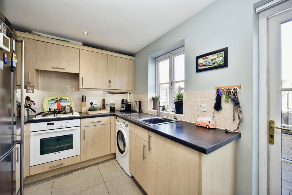 2 bed House