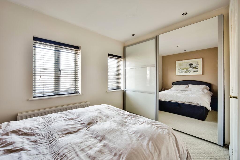 2 bed House