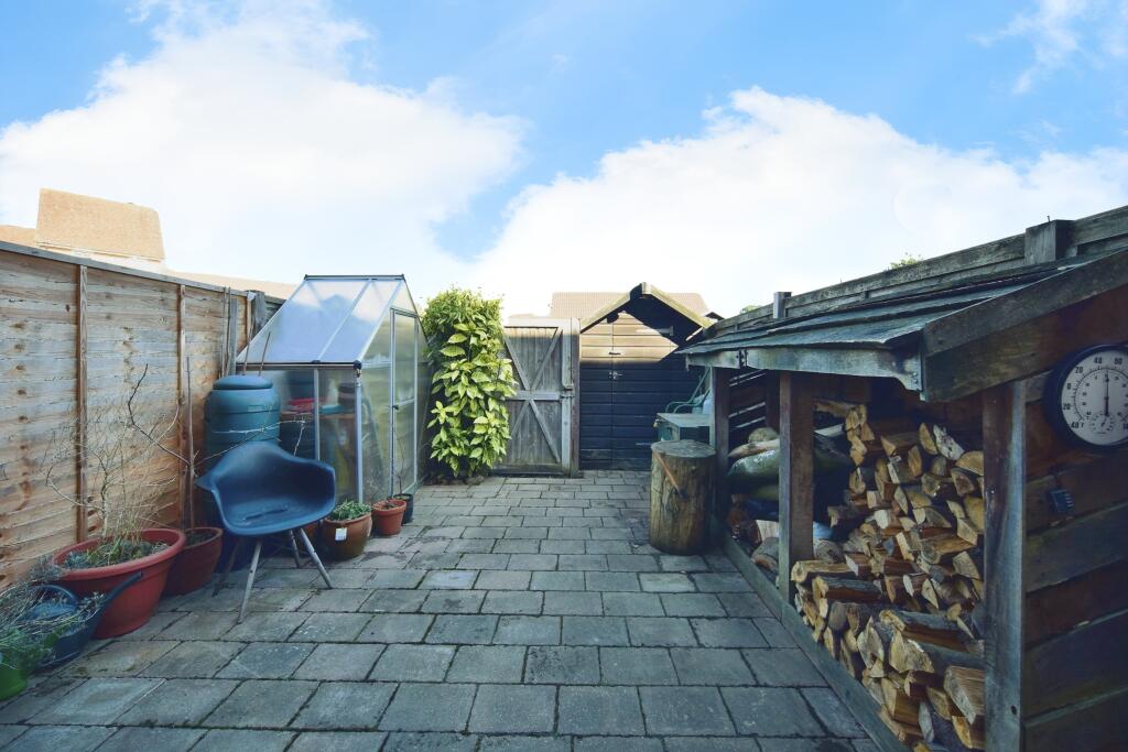 2 bed House