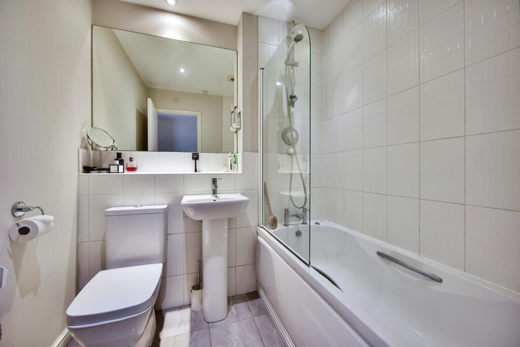 2 bed House
