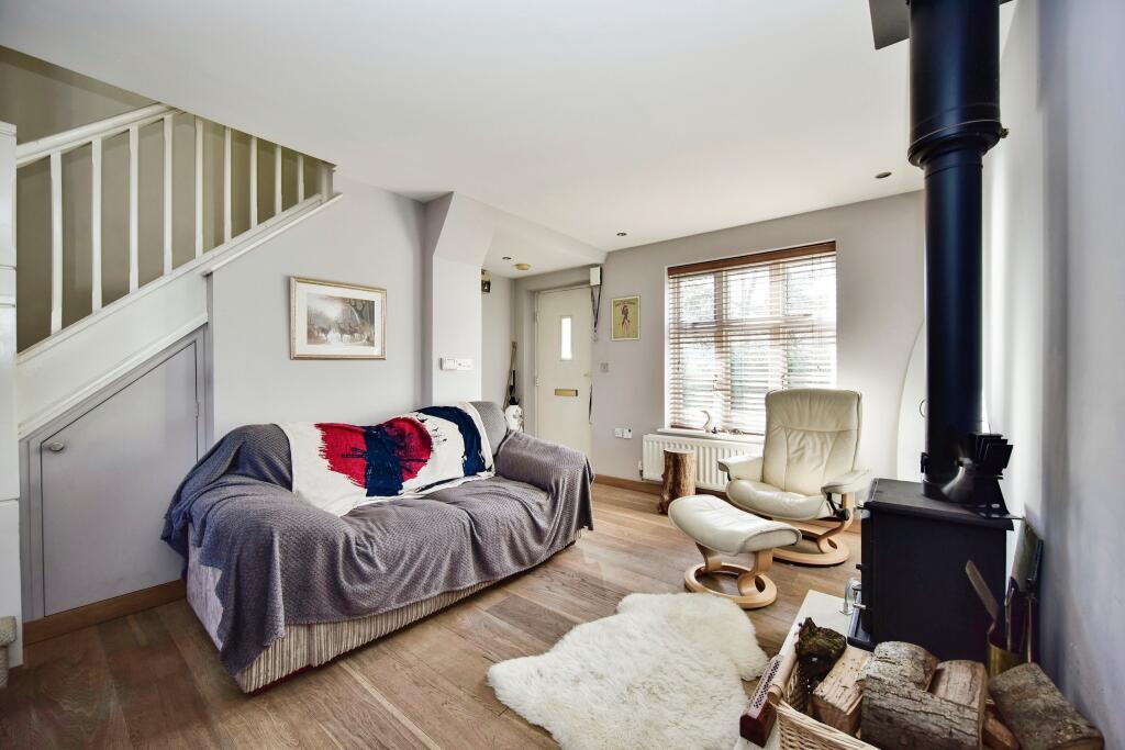 2 bed House