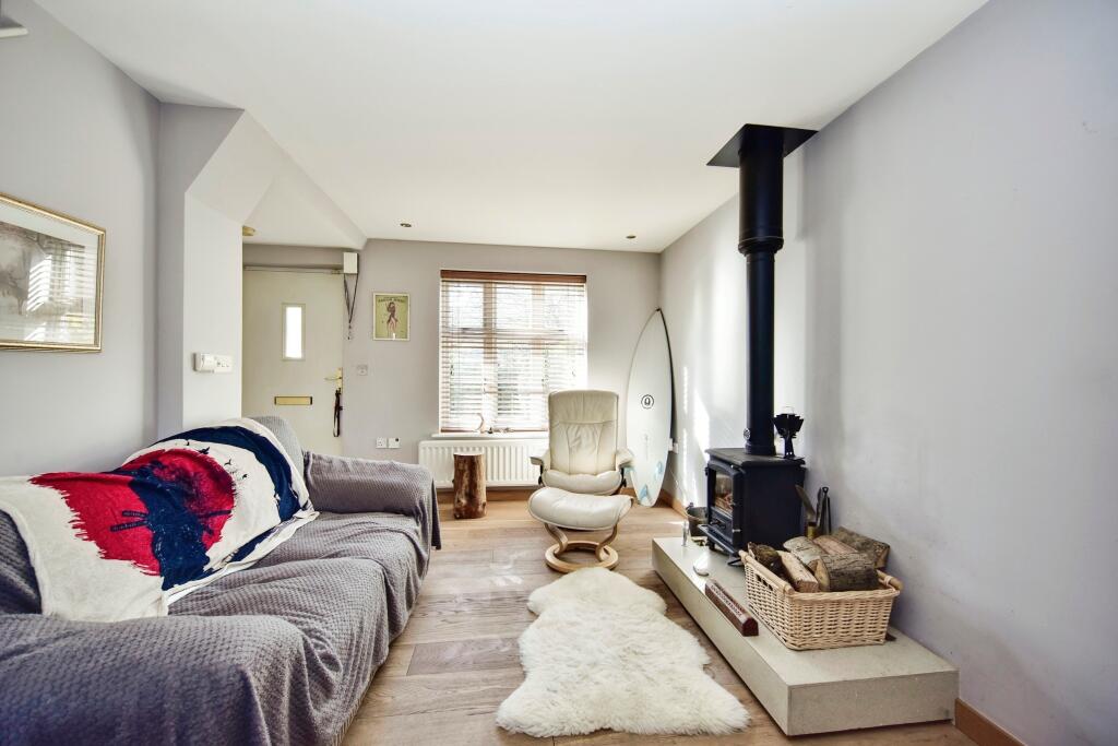 2 bed House