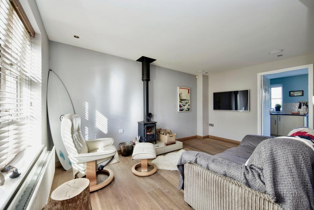 2 bed House