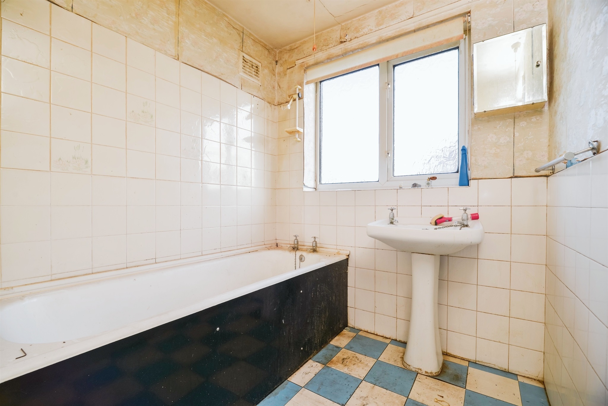 3 bed Semi-Detached
