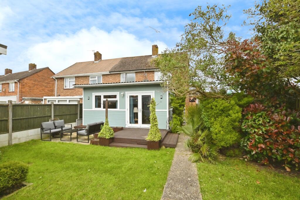 3 bed Semi-Detached