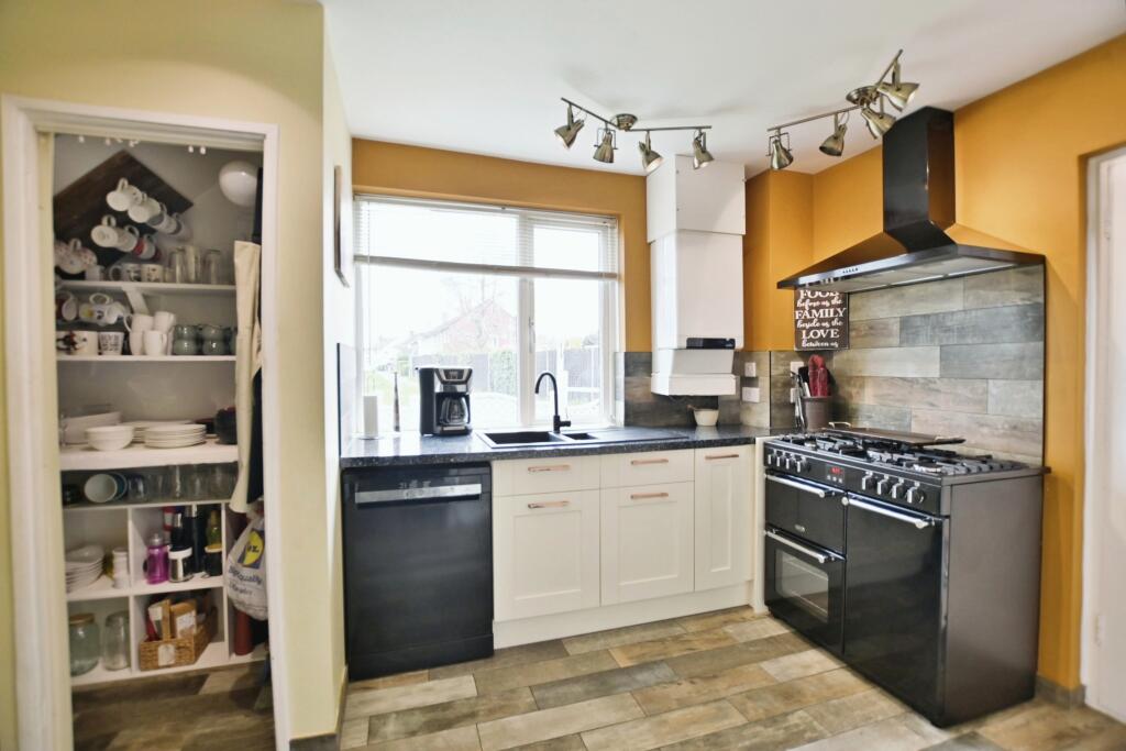 3 bed Semi-Detached