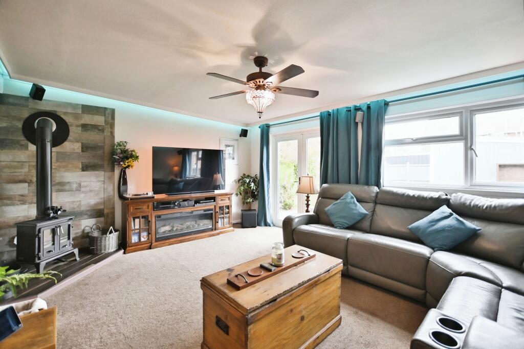 3 bed Semi-Detached