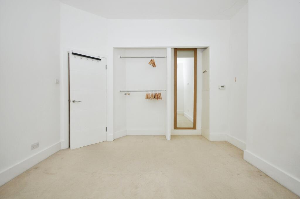 1 bed Ground Flat