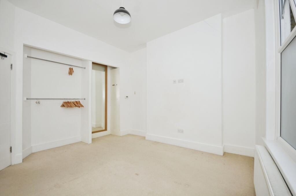 1 bed Ground Flat