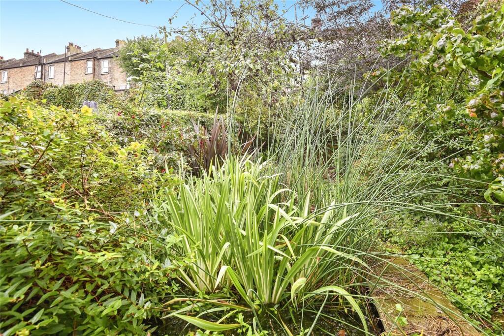 2 bed Terraced