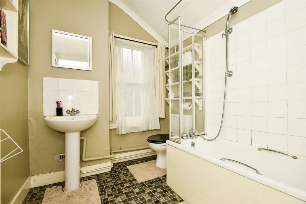 2 bed Terraced