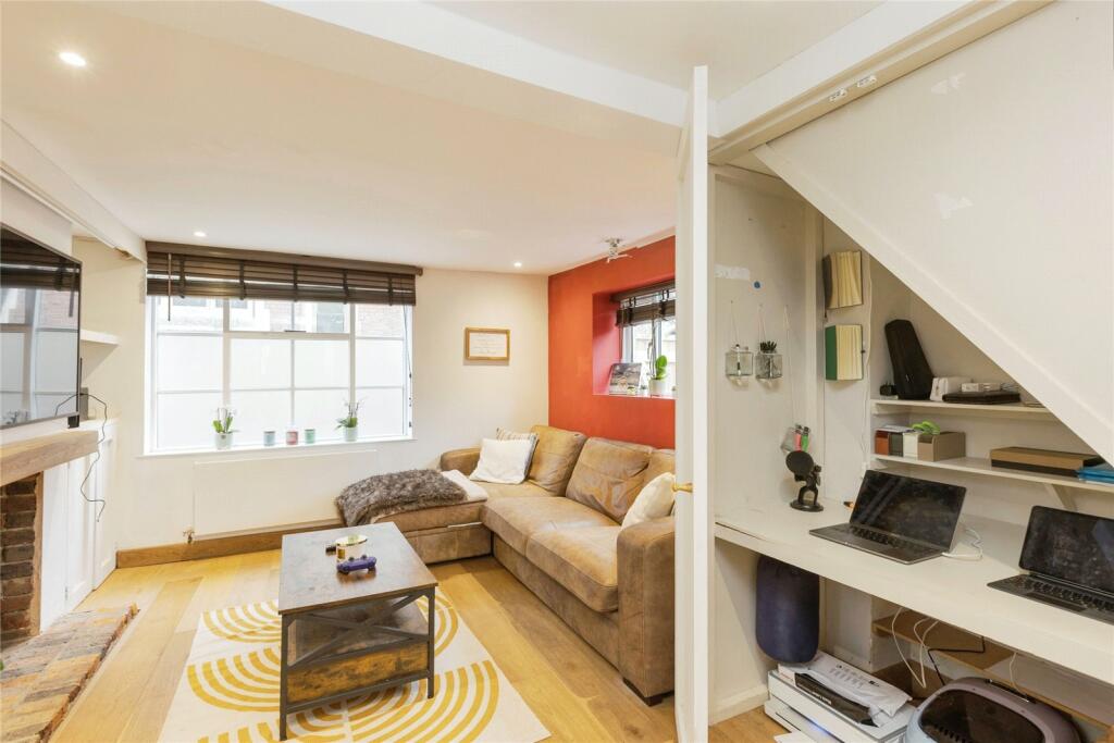 3 bed End of Terrace
