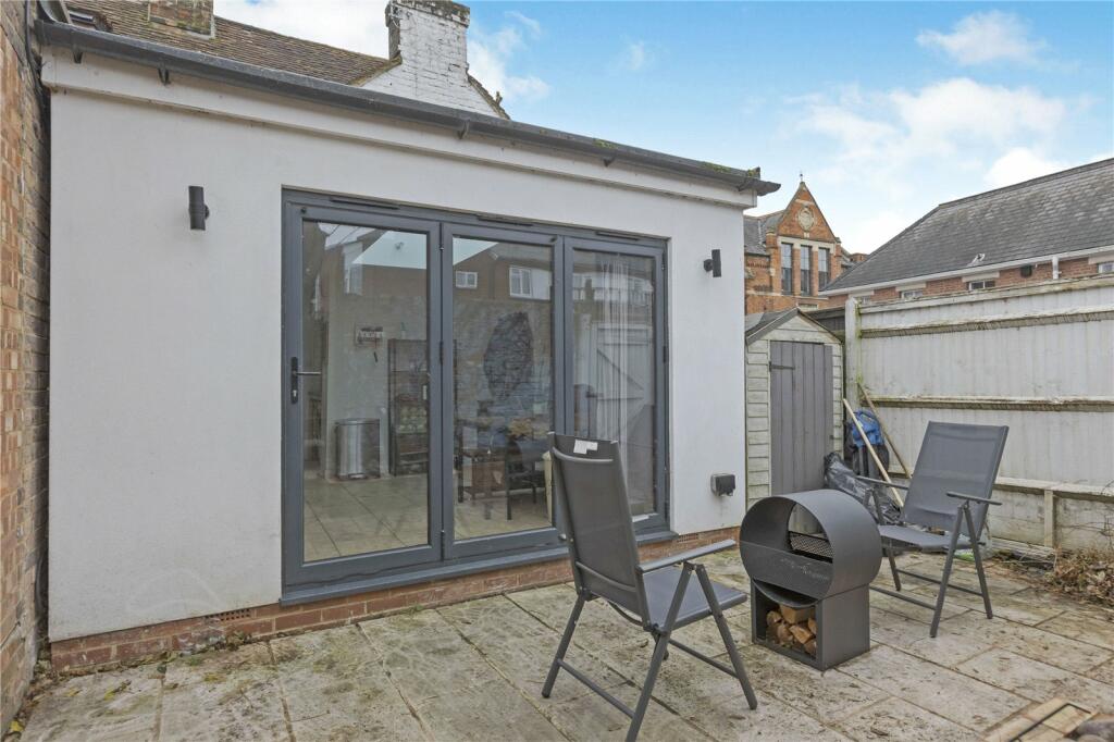 3 bed End of Terrace