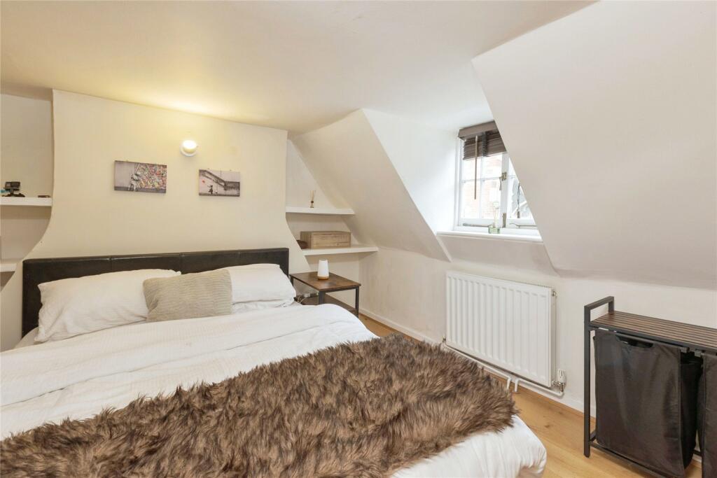 3 bed End of Terrace