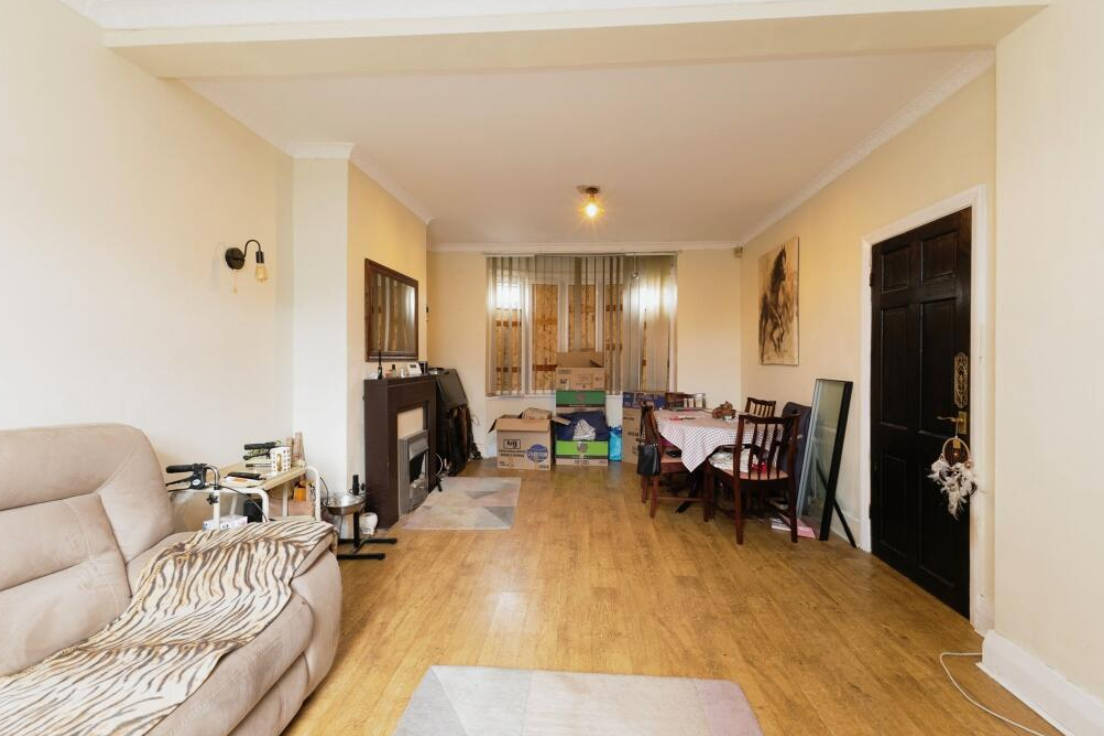 3 bed Terraced