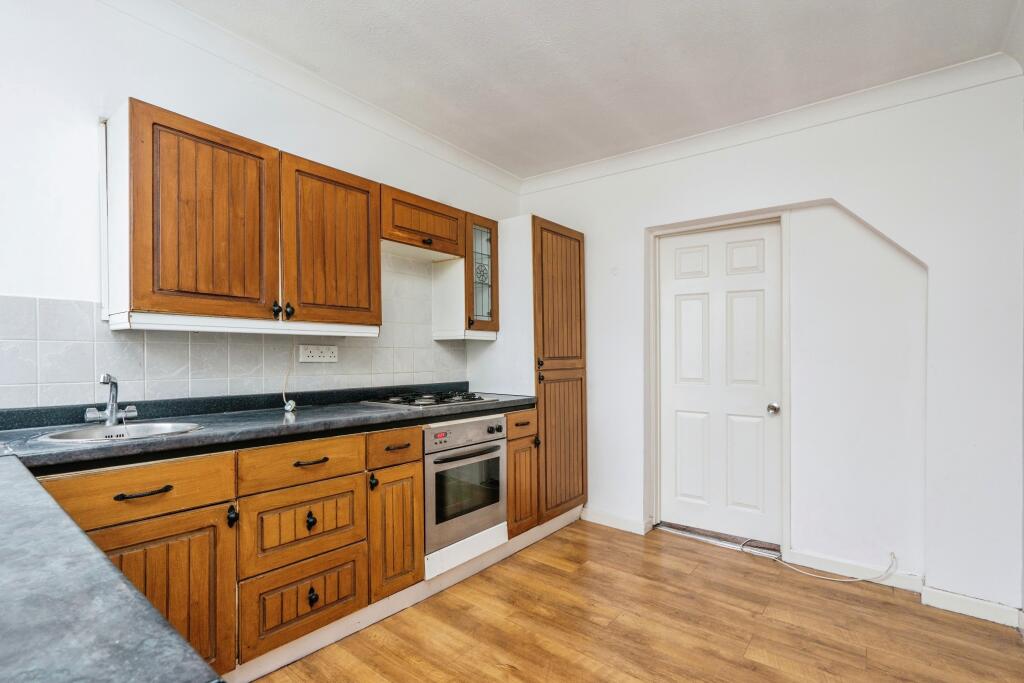 1 bed Ground Flat