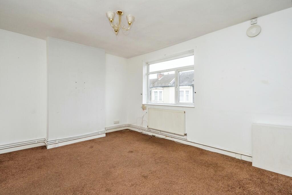1 bed Ground Flat