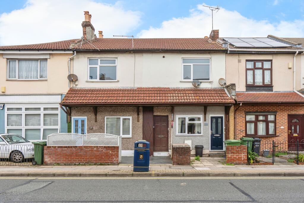 1 bed Ground Flat