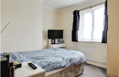 5 bed Semi-Detached