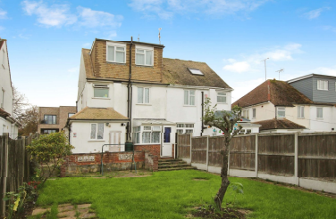 5 bed Semi-Detached